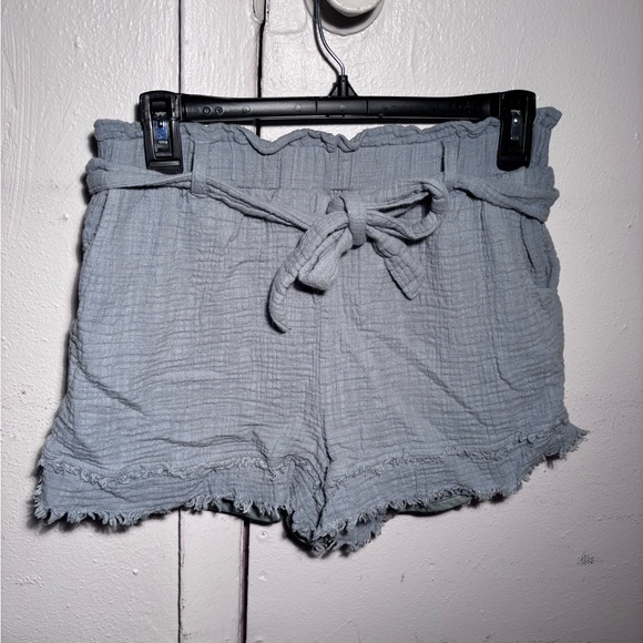 New In Shorts - Picture 10 of 10